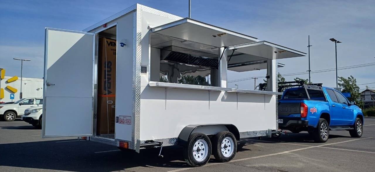 Uno de nuestros carros de comida a medida, fabricado en Chile